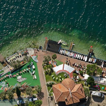 Surf Hotel Pier - Montagnoli Group Limone sul Garda Buitenkant foto