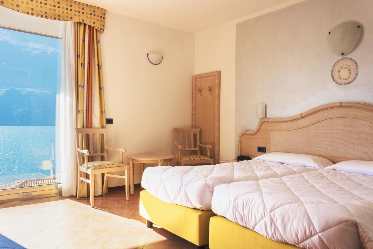 Surf Hotel Pier - Montagnoli Group Limone sul Garda Kamer foto